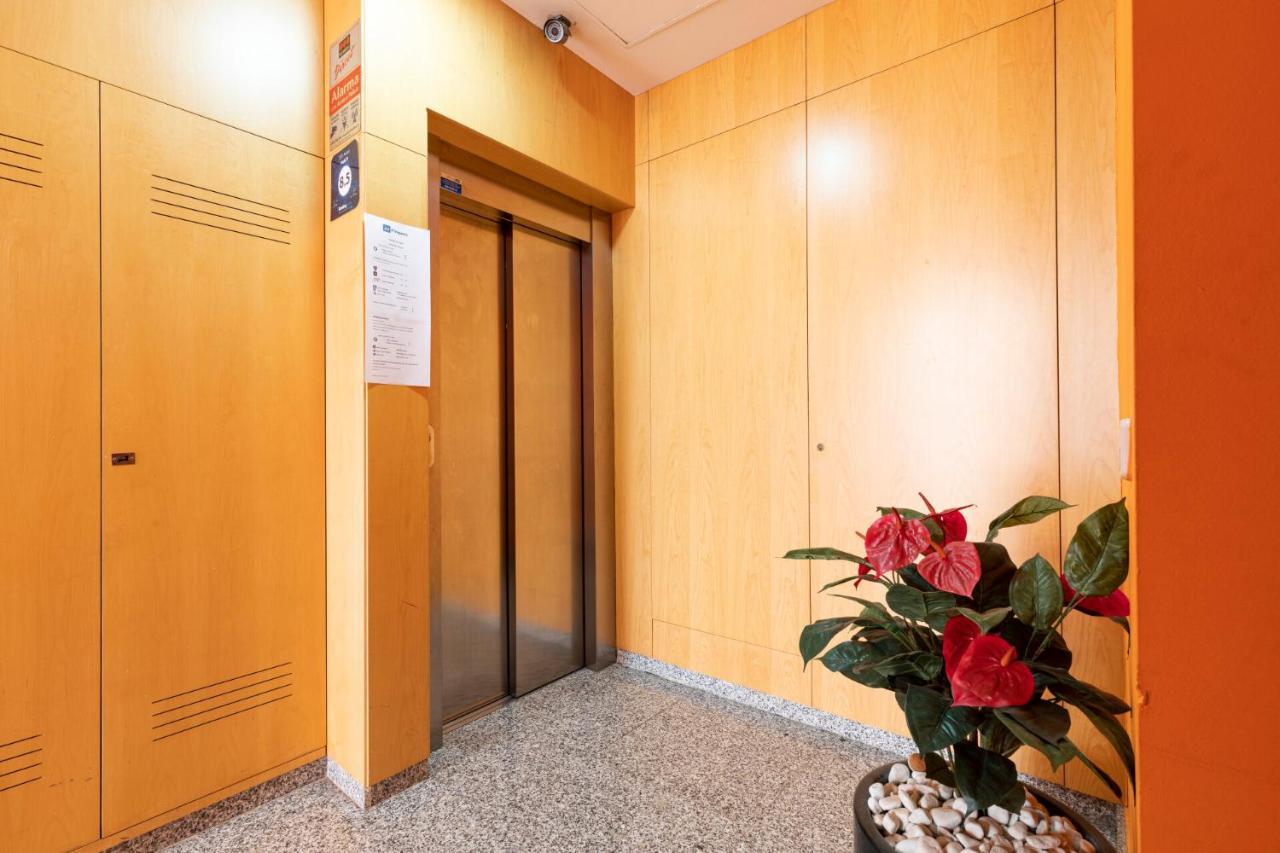 Ab Placa De Sants Apartament Barcelona